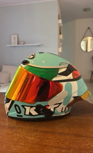 Capacete kyt