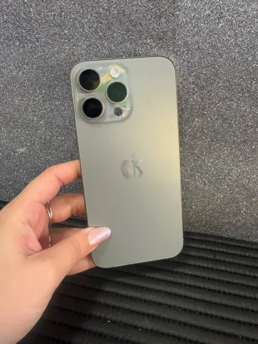 IPHONE 16 PRO MAX *256GB* NATURAL BATERIA 98% R$4999,00