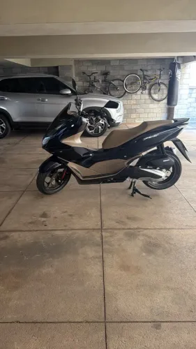 PCX DLX 25/25 com 700 KM - Igual a 0 KM