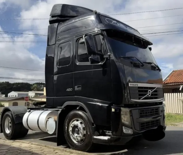 2010 Volvo FH 400 4x2(boleto bancário)