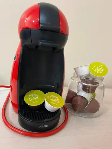 Cafeteira Arno- Pouco usada, acompanha cápsulas.