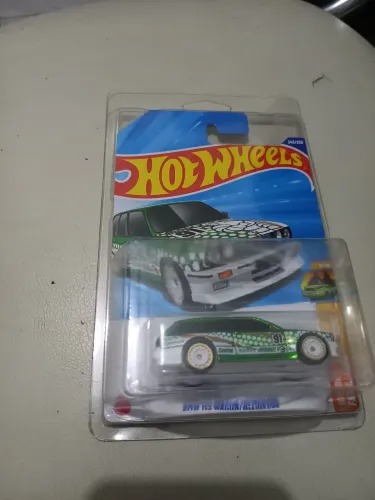 Hot Wheels super treasure hunt BMW M3 wagon remorque