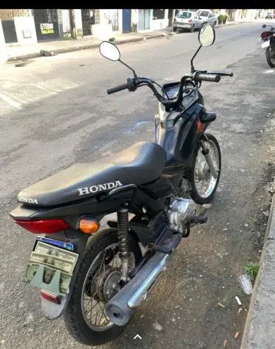 Pop 110i preta