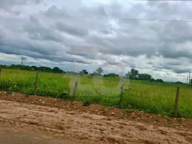 Terreno Amplo em Cumbe a Apenas 3 km da Cidade com Água e Energia