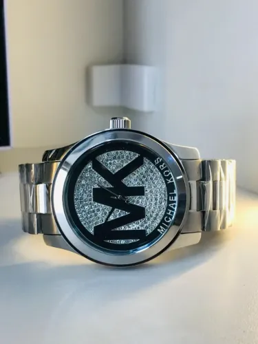 Relógio MK