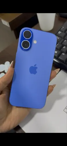 iPhone 16 normal