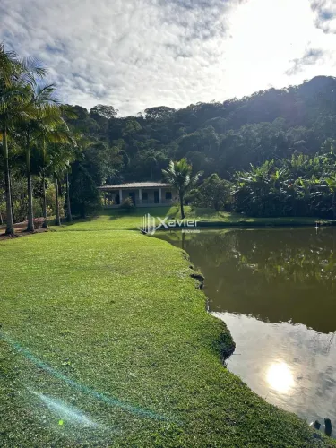 Sítio à Venda com 32.000 m² em Panelas, Domingos Martins/ES - Casa 3 Quartos, Pomar Produz