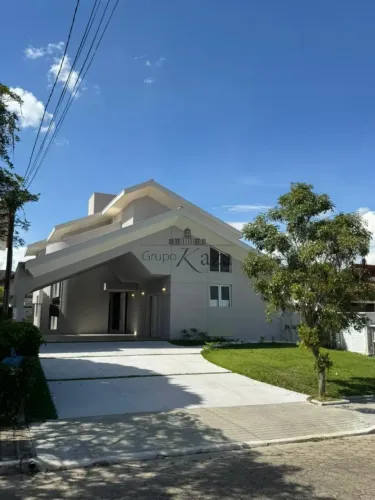 Casa em Condomínio - Condomínio Esplanada do Sol - Residencial Esplanada do Sol - 4 Dormit