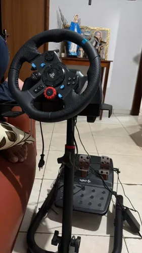 Volante Logitech G29 com Cockpit