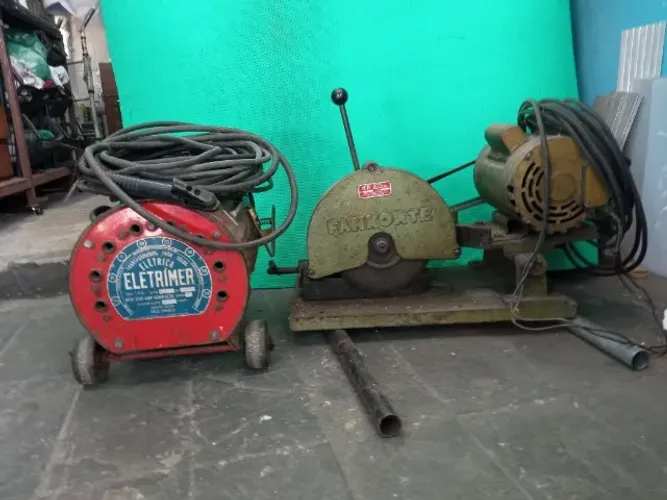 Máquina de solda e poli corte 