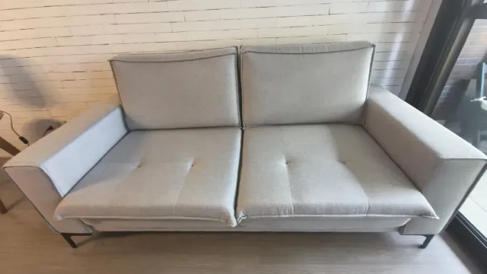 Sofá de 2 lugares