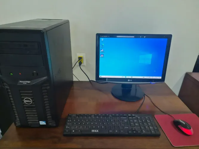 Dell PowerEdge T110 Computador de Servidor / 8gb RAM, Processador Pentium, +700 gb