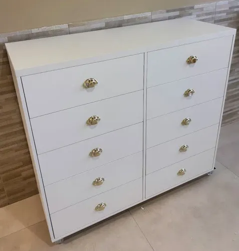 Cômoda De Dez Gavetas Com Rodízio