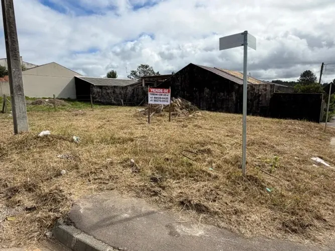 Terreno de esquina com 209m²