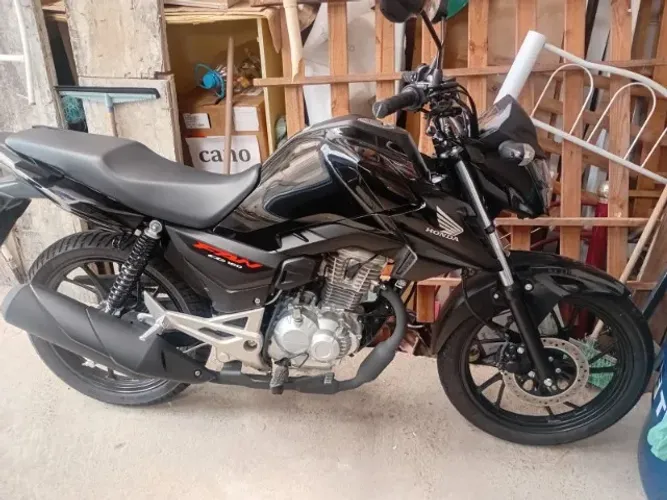 CG FAN SEMI NOVA COM APENAS 990 KM