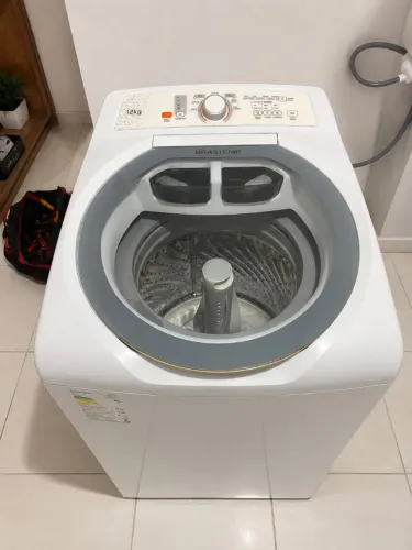 VENDO MÁQUINA DE LAVAR LINDA COM GARANTIA