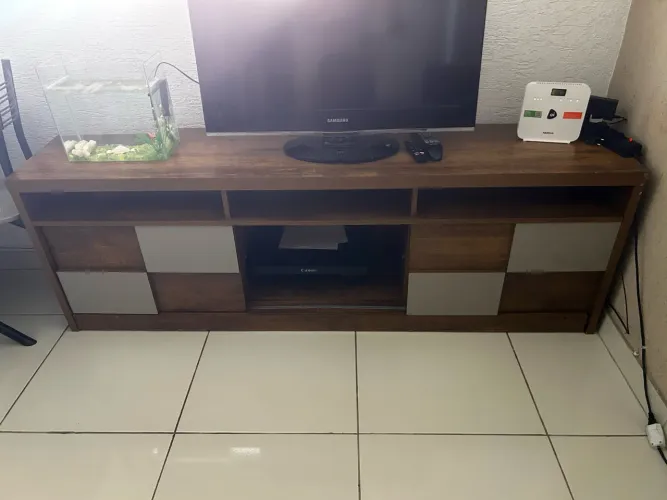 Rack Grande para TV com Nichos e Compartimentos