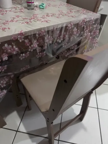 Mesa 4 cadeiras