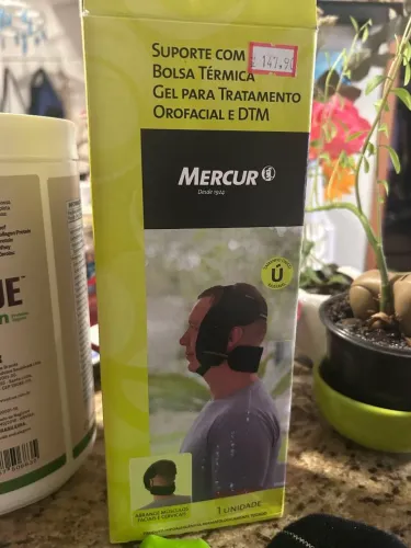 Suporte com bolsa térmica de gel para tratamento facial e DTM