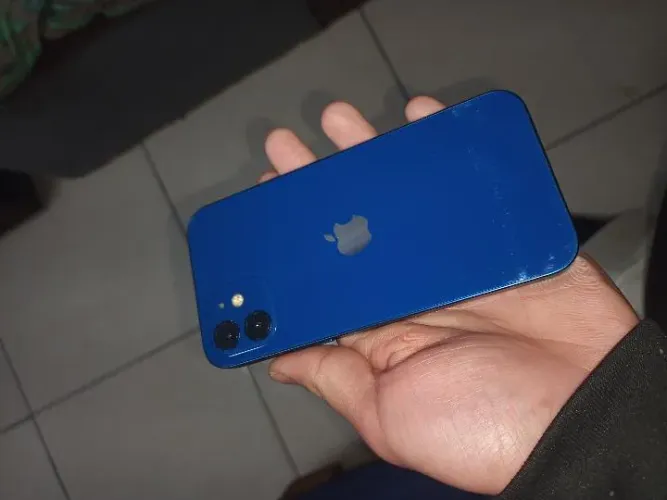 iPhone 12 MUITO conservado entrar em contato *