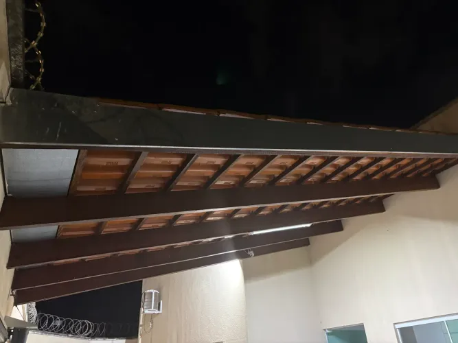 Telha, viga e caibro usado