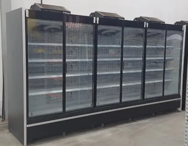 Expositor Vertical Auto Serviço 6 Portas Preto - Excelente Estado!