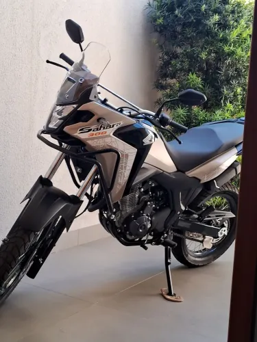 Sahara 300 somente 1.300km