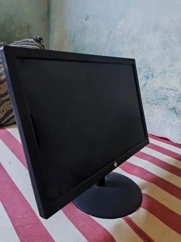 Vendo monitor tronos 19pol 60hz