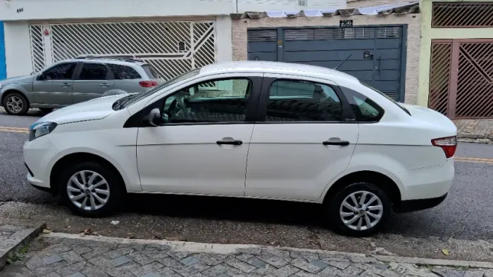 Fiat Grand Siena Attractive 1.0 Flex 8V 4P 2020