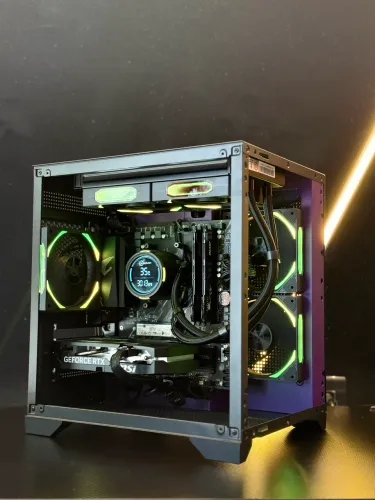 PC Gamer Ryzen 7 5700X + RTX5060