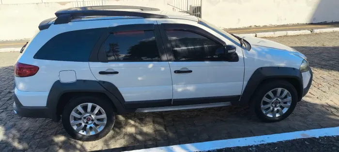 Fiat Palio Weekend Adventure Locker 1.8 Flex 2014