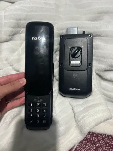 Fechadura eletrônica intelbras
