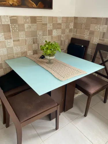 Mesa sala de jantar com cadeiras