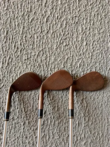 Tacos de golf Wedges Cobra Trusty Rusty (51°, 55°, 59° - Stiff)
