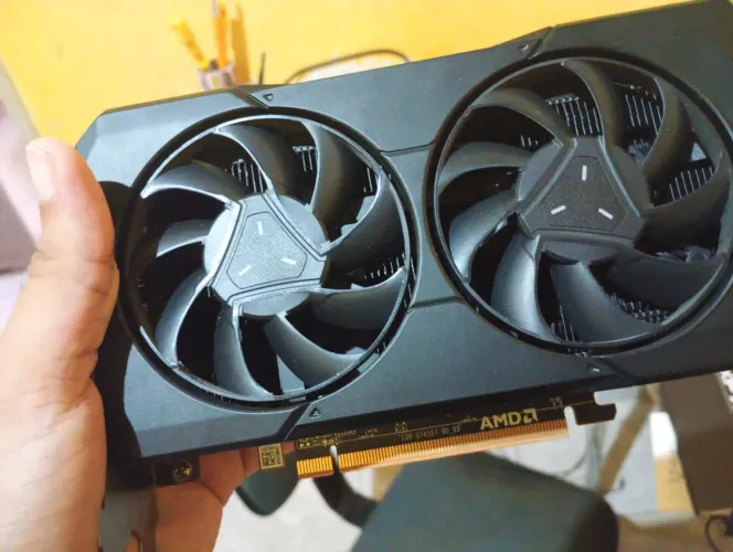 RX 7600 XFX 8GB VRAM (LEIA A DESCRIÇÃO)