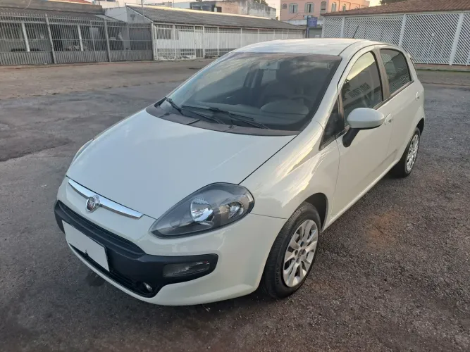 Fiat Punto Attractive 1.4 Fire Flex 8V 5P 2014