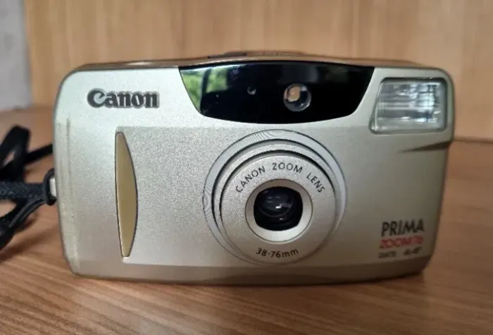 Câmera Canon Prima Zoom 76