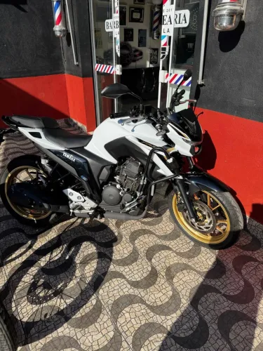 Moto fazer 2025 250 conecting