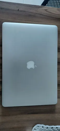 ? MacBook Pro Retina 15" ? Mid 2015<br>Modelo: A1398<br>EMC: 2910