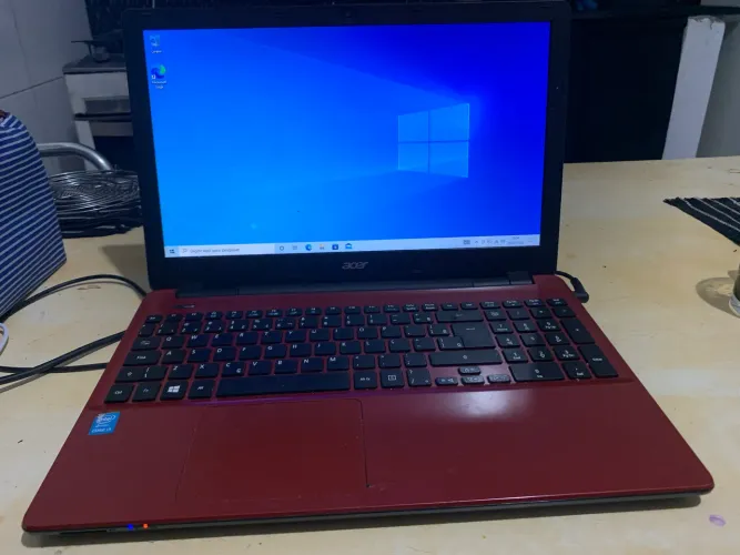 Notebook Acer Aspire E5-571 - Intel Core i3 | 4 GB RAM | HD 500 GB