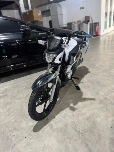 Alugo moto Factor 150