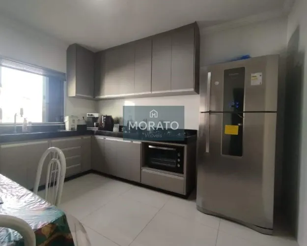 Casa 3 Quartos, 1 Suíte, 3 Vagas de Garagem, no Bairro Dom Bosco