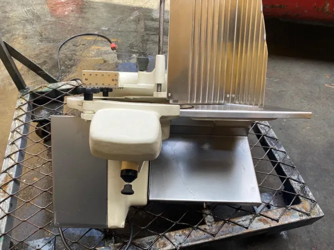 MÁQUINA DE FRIOS FILIZOLA  220V 