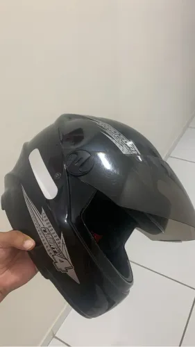 Capacete