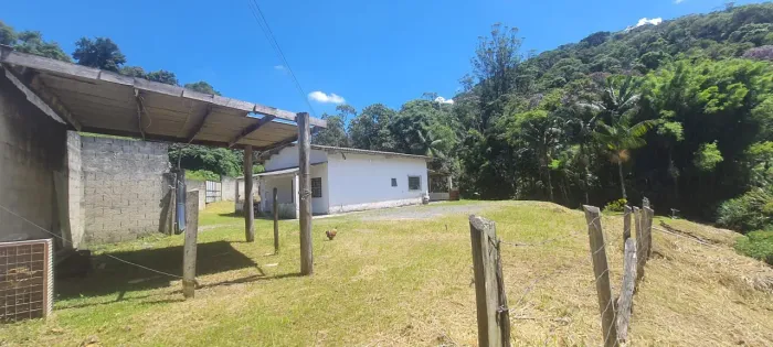 Casa na cidade de Tapiraí SP