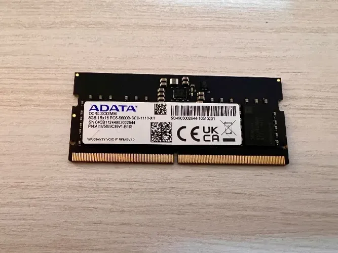 Memória 1x8 DDR5 5600mhz para notebook - Em excelente estado