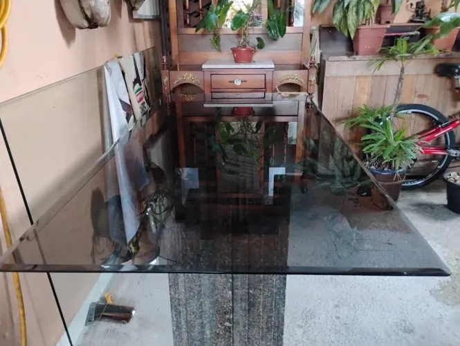 Mesa tanto de vidro base granito