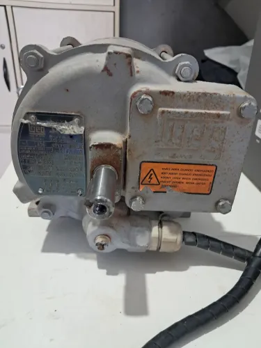 Motor WEG EX à prova de explosão 1CV trifásico funcionando