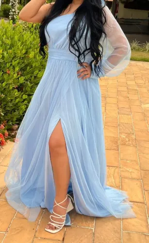 Vestido de festa azul serenity aluguel