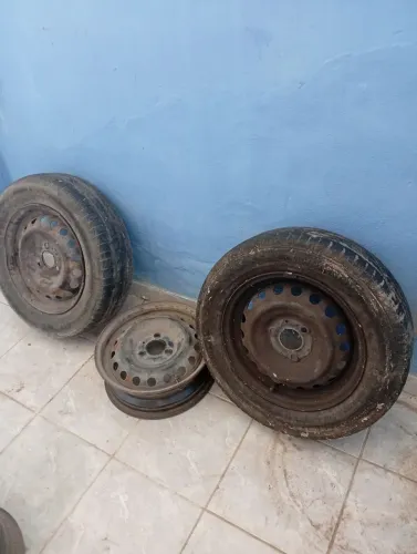 RODA DE FERRO KWID